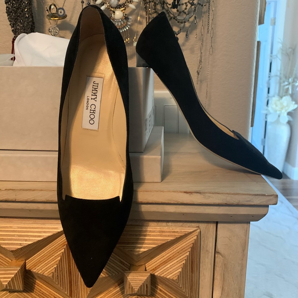 ♥️Jimmy Choo kitten heel. Like new! Gorgeous!!!